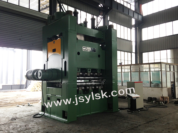 四重式校(xiào)平機