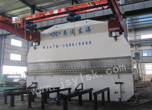 WE67K-1600/8000大型(xing)折彎機