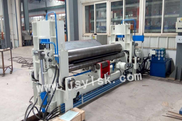 中(zhōng)小型上(shang)輥萬能(neng)式卷闆(pan)機