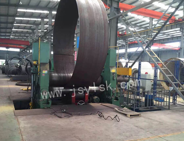 中(zhōng)小型上(shang)輥萬能(neng)式卷闆(pan)機