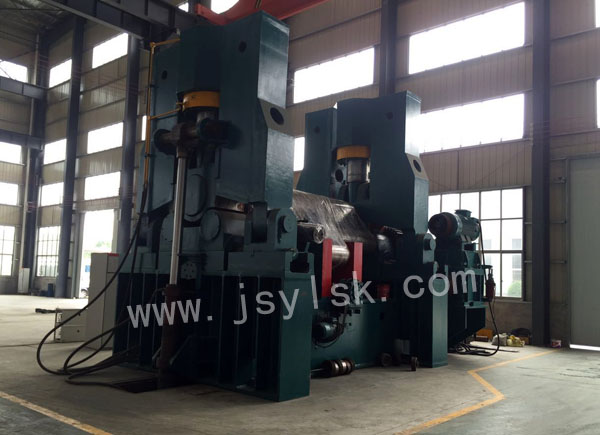 大型上輥萬能式(shi)卷闆機