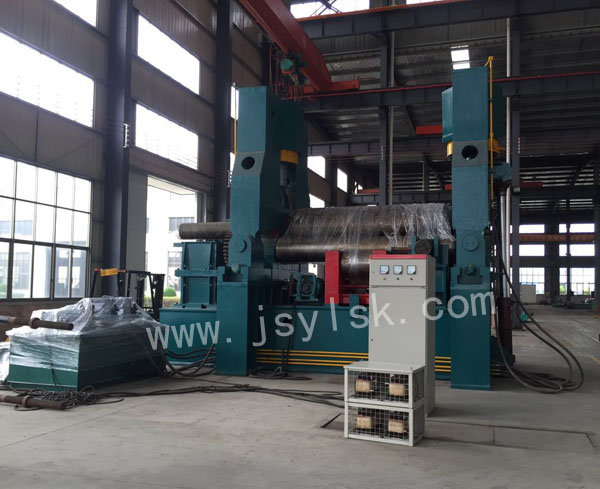 大型上輥萬能(néng)式卷闆機