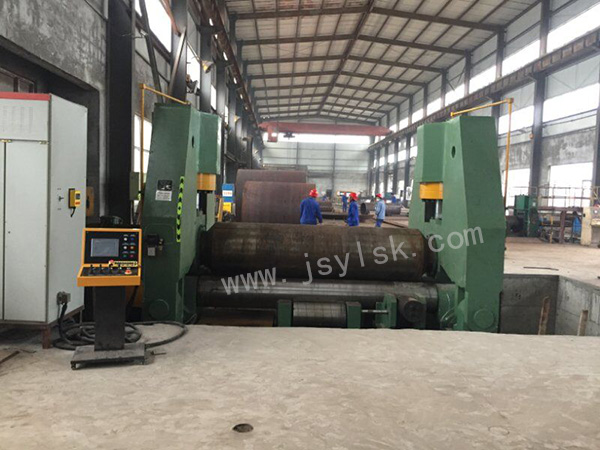 大型上(shàng)輥萬能式(shi)卷闆機