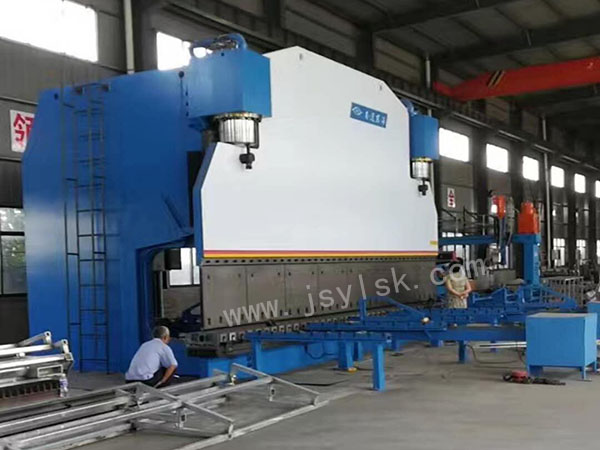 WE67K-1600/8000大型折彎(wan)機