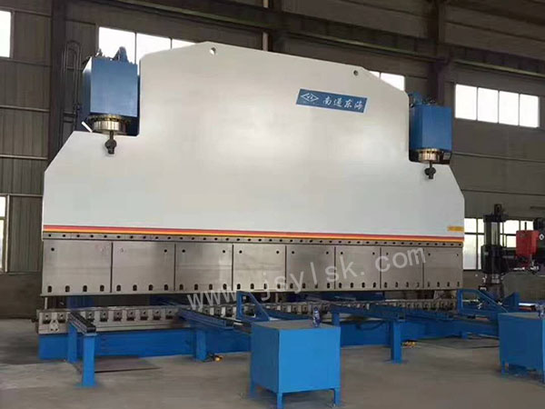 WE67K-1600/8000大型折彎(wān)機