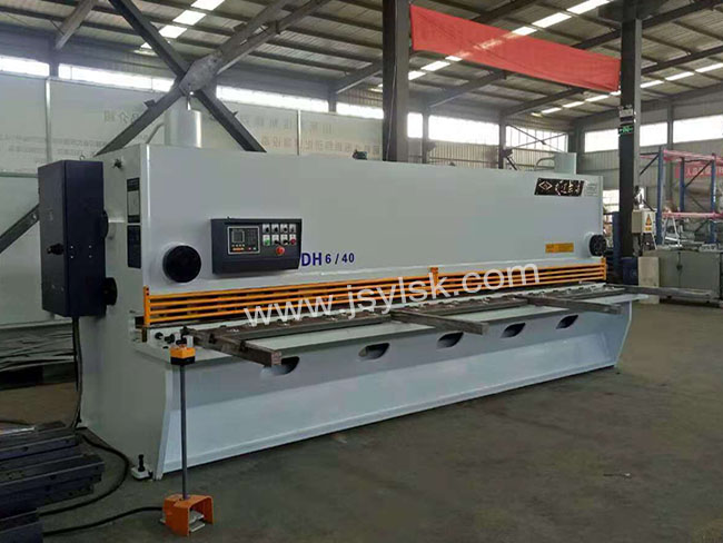 QC11Y-6*4000液壓剪(jiǎn)闆機