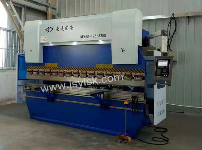 WE67K-125/3200數控(kong)折彎機(jī)