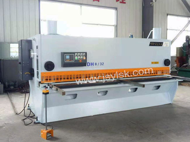 QC11Y-8*3200液壓剪(jian)闆機