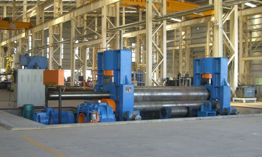 中(zhōng)小型上(shang)輥萬能(neng)式卷闆(pan)機